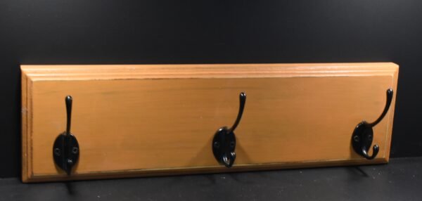 DSC_0061 Κρεμάστρα με μεταλλικά άγκιστρα- Καφέ- KRM3-KAFP