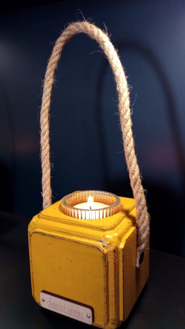 Ρεσώ φανάρι κίτρινο κρεμαστό.